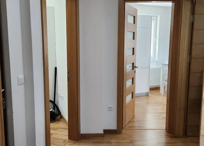 公寓 Brand New Two Bedroom And One Living In A Great Location!