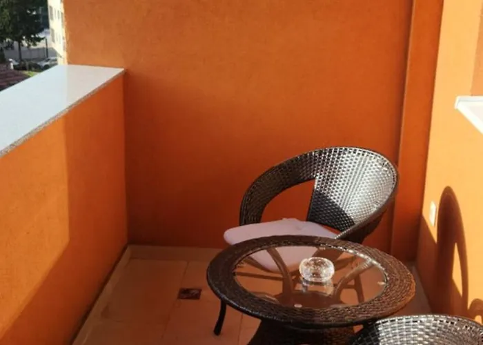 Brand New Two Bedroom And One Living In A Great Location! 公寓 塞拉耶佛